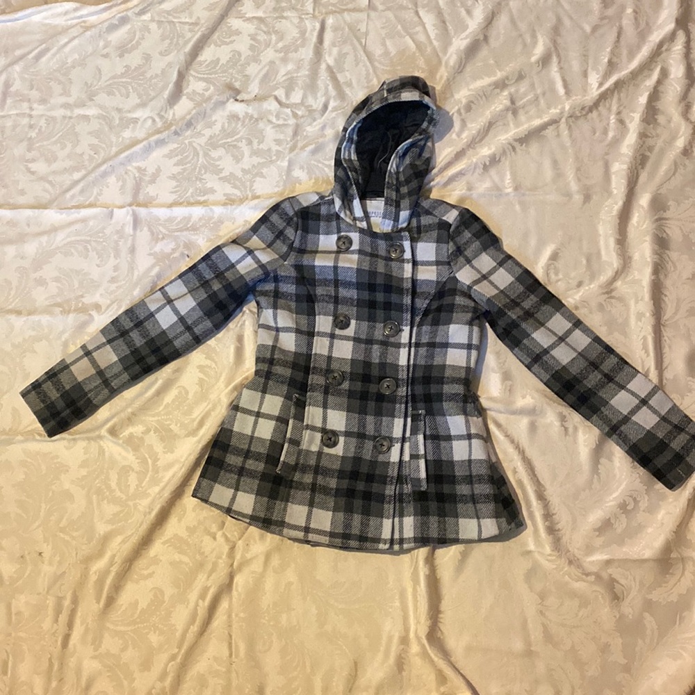 Womens Medium aero coat.